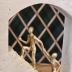 Escultura Pessoas Subindo Escada Estátua Decoração Enfeite